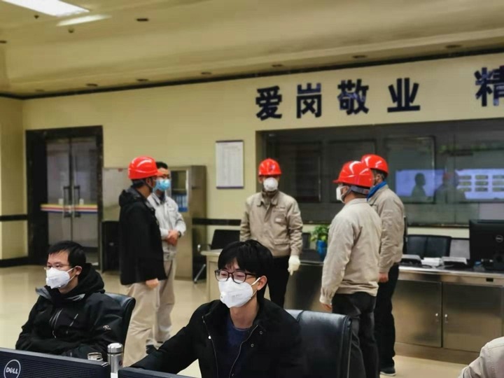 万众一心共克时艰，，，，，，众志成城战胜疫情