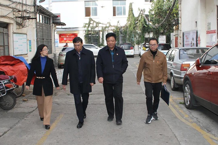 云煤（NG体育）集团党委副书记、总经理高建嵩到恒通煤业公司开展春节送温暖慰问活动