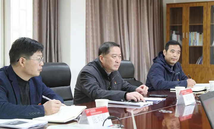 云煤（NG体育）集团党委委员、纪委书记覃崇辉到煤炭机电试验所开展春节送温暖慰问活动