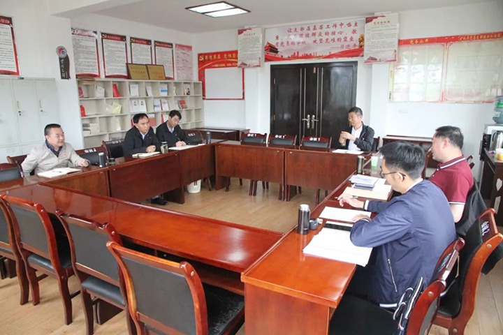 【主题教育】云煤（NG体育）集团党委委员、纪委书记、监察专员覃崇辉一行到后所煤矿公司开展主题教育调研