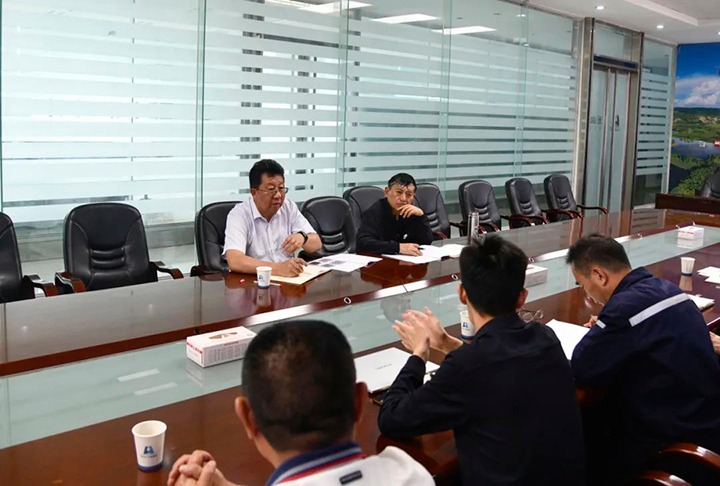 【主题教育】云煤（NG体育）集团专职外部董事寸延峰一行到先锋化工开展主题教育调研