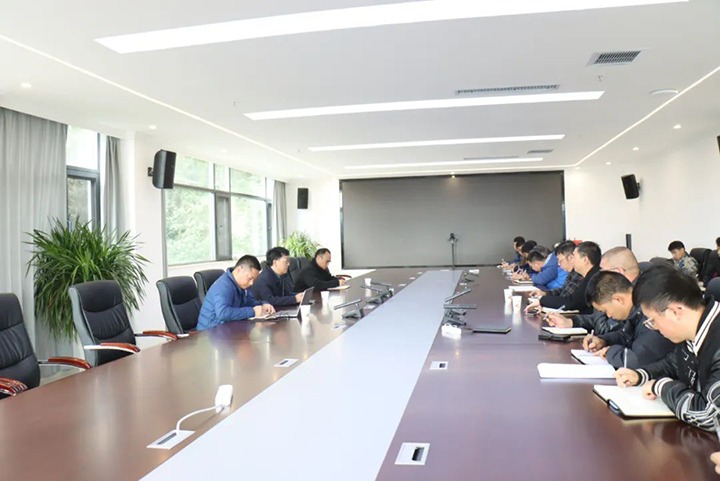 【聚焦云煤】云煤（NG体育）集团党委委员、副总经理、总工程师施从伟到金城煤矿开展技术攻关指导工作
