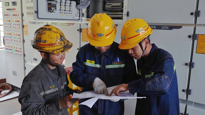 恩洪煤业机电运输管理部圆满完成5号风井智能化改造工程